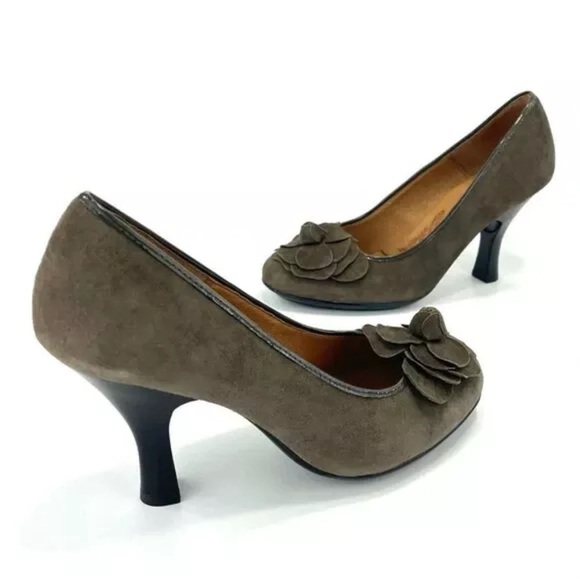 SOFFT “FIORELLA” Y2K Brown Suede Round Closed Toe Slip-On Pumps women’s size 8M - Picture 1 of 10